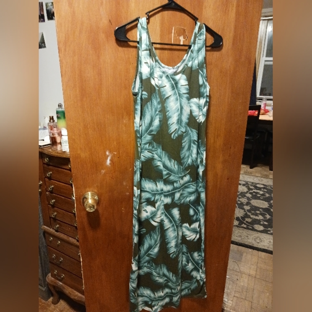 C'est la vie women's green black leaf long dress large